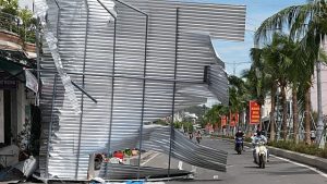 Typhoon Kalmaegi: At least 5 dead as powerful storm batters central Vietnam